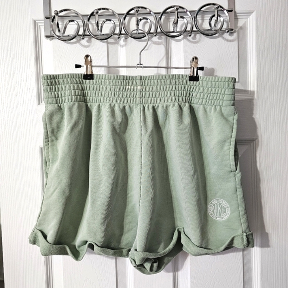 Nike Casual Terry Sweat Shorts - Size XL - Picture 3 of 10